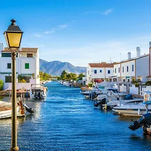 Appartement Magnifique Duplex, Vue Et Canal By Welhomy, Empuriabrava